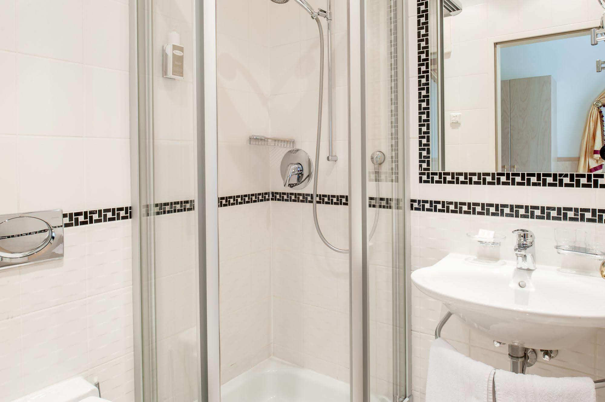 Rumer Hof Hotel 4*